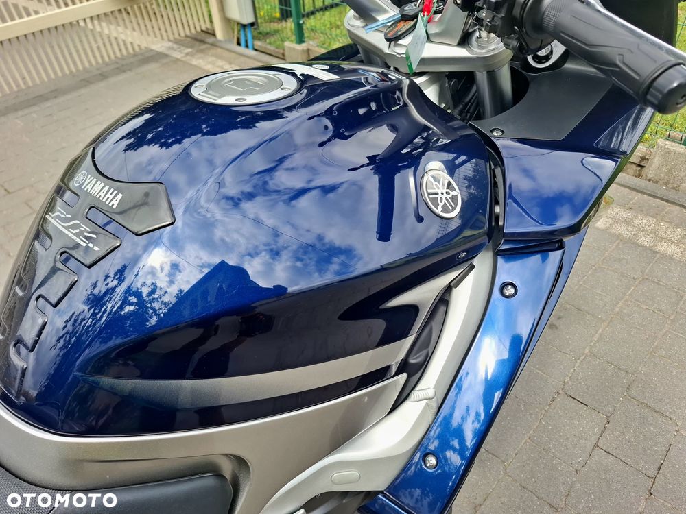 Yamaha FJR - 10