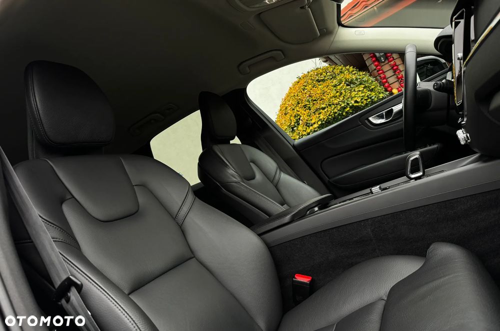 Volvo XC 60 B4 D Geartronic RDesign - 10