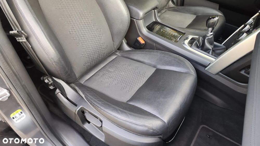 Land Rover Discovery Sport 2.0 TD4 HSE - 34