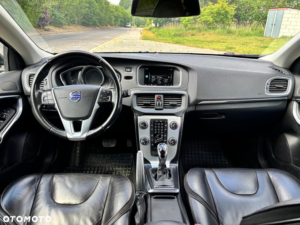 Volvo V40 D2 Ocean Race - 10