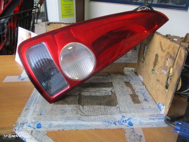 Farol Tras 8200027153 RENAULT ESPACE 2004 ESQ RENAULT ESPACE 4 2005 1.9 DCI 115CV 5P CINZA ESCURO ESQ - 1