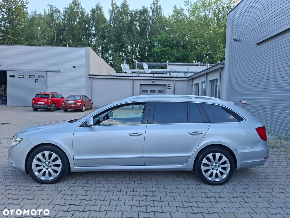 Skoda Superb 2.0 TDI 4x4 Elegance - 2