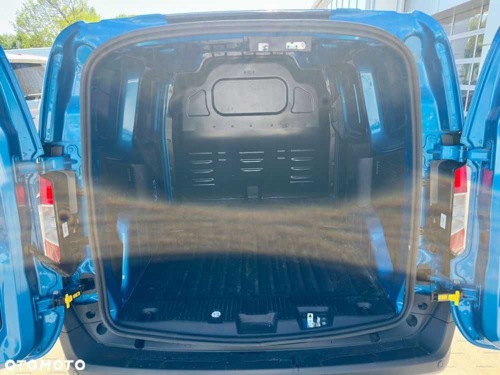 Ford transit-courier silnik elektryczny 136KM Van Limited - 10