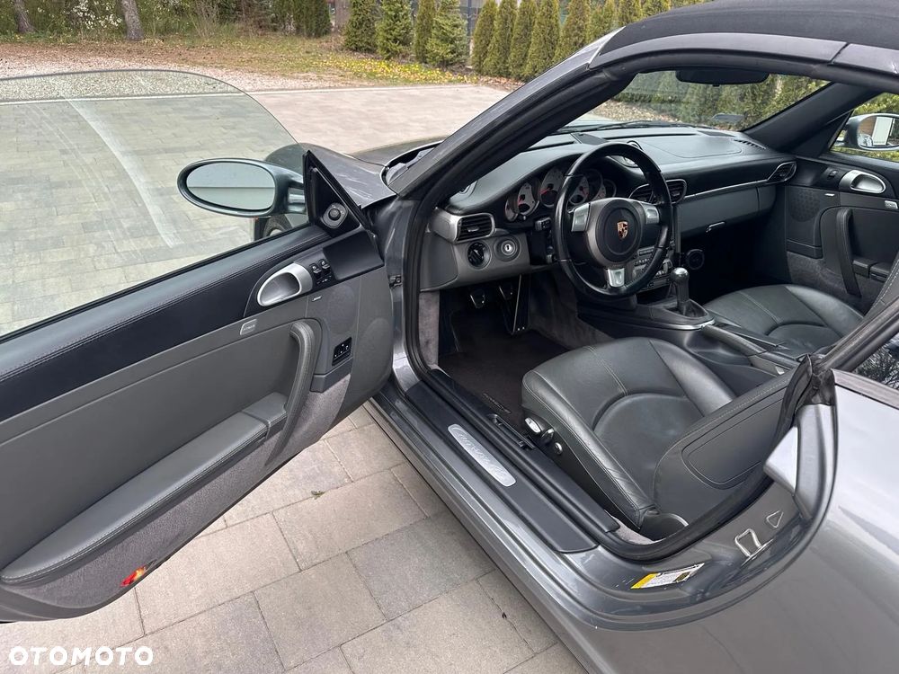 Porsche 911 Carrera 4 S - 12