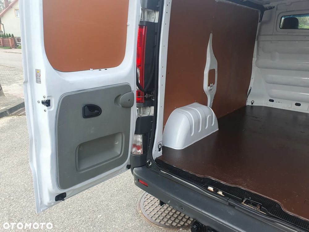 Renault TRAFIC - 21