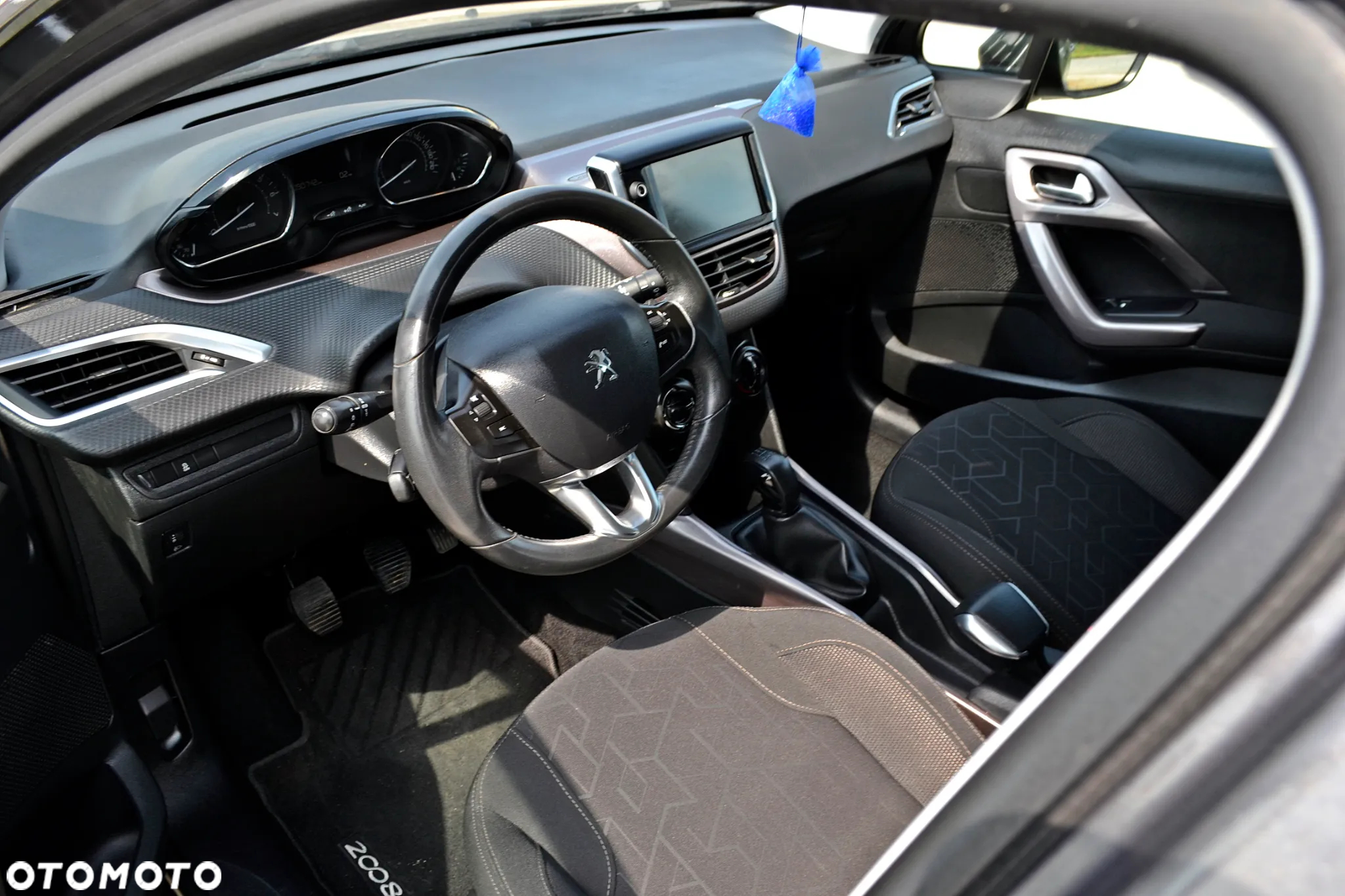 Peugeot 2008 - 13