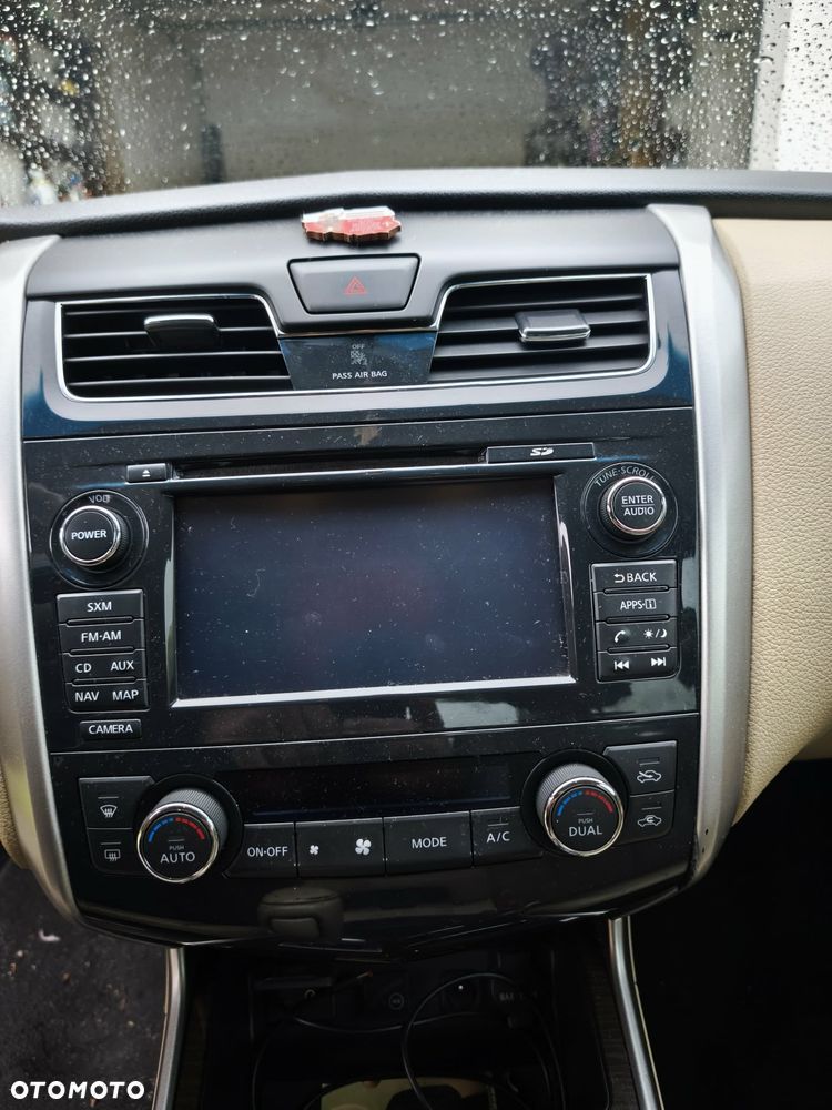 Nissan Altima - 9