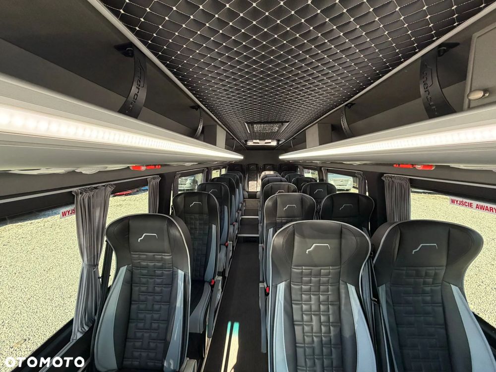 Mercedes-Benz Sprinter 519 - 30
