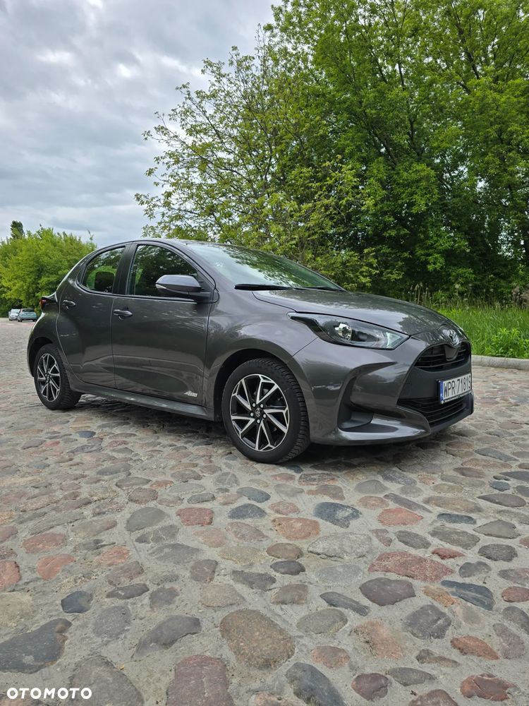 Toyota Yaris 1.0 Premium - 21