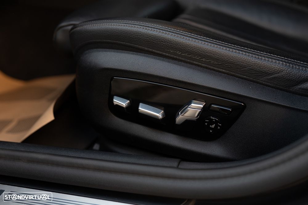 BMW 520 e Pack M - 17