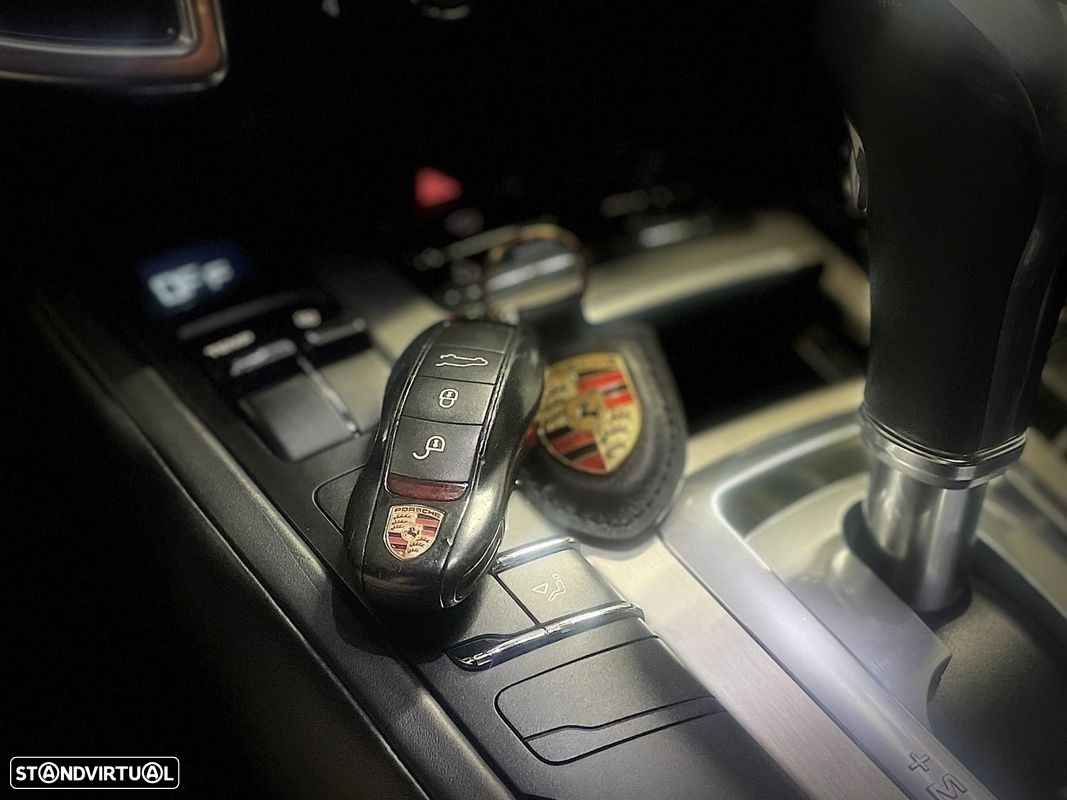 Porsche Cayenne S Hybrid - 54