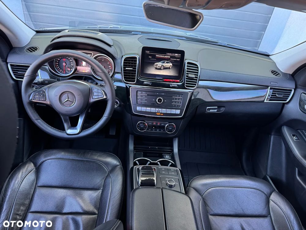 Mercedes-Benz GLE - 23