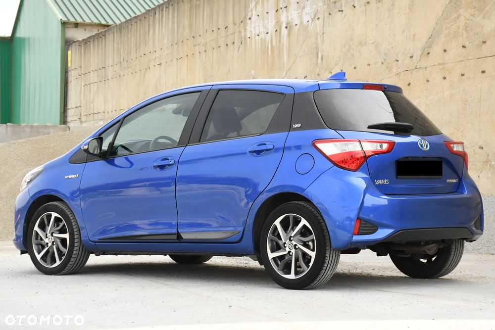 Toyota Yaris - 10