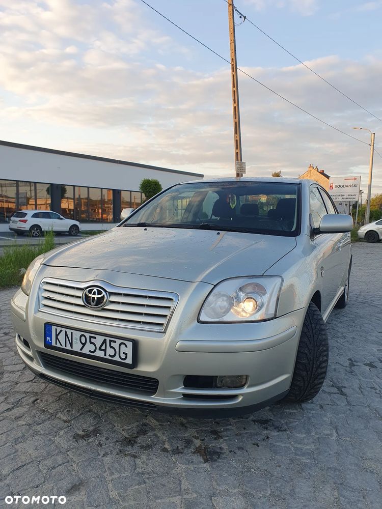 Toyota Avensis 2.0 D-4D High - 1