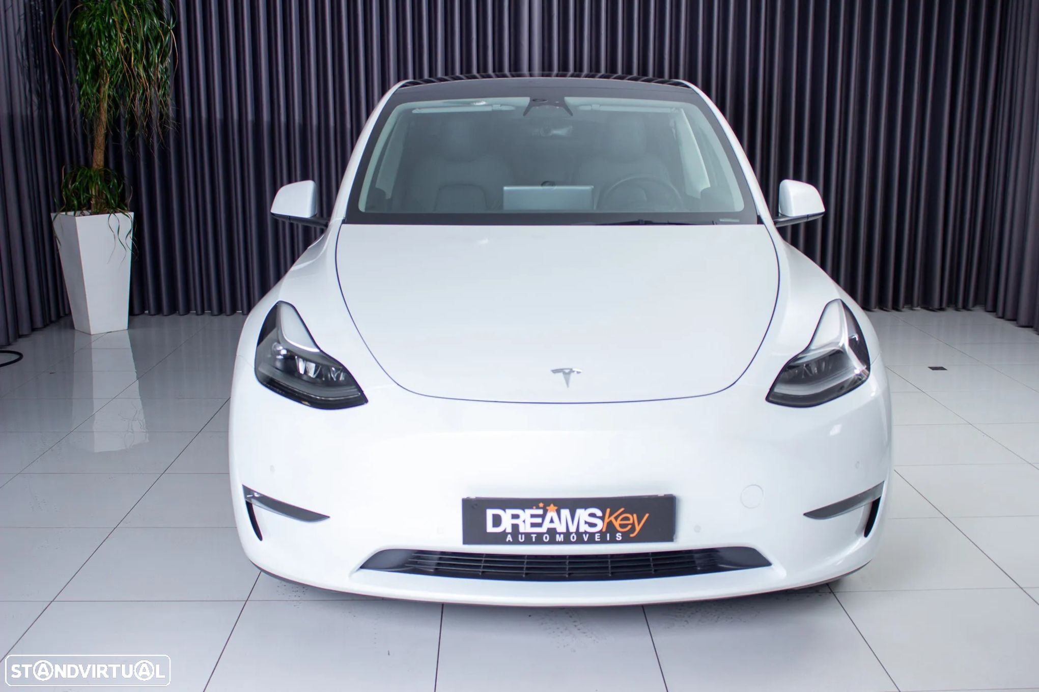 Tesla Model Y Long Range Dual Motor AWD - 3