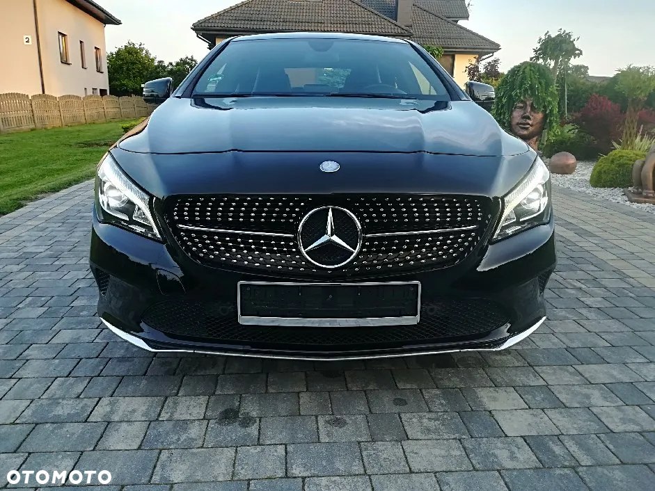Mercedes-Benz CLA 180 AMG Line - 15