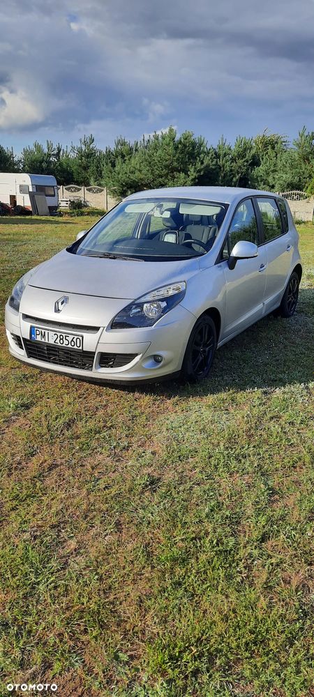 Renault Scenic - 1