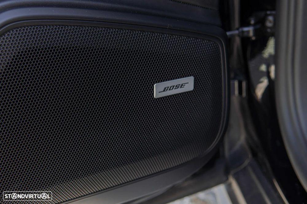 Porsche Panamera 4 E-Hybrid 10 Years Edition - 12