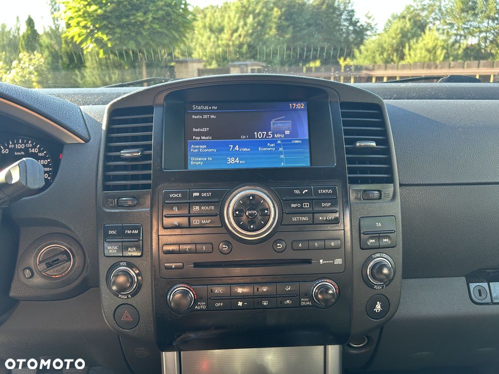 Nissan Pathfinder 2.5 D XE - 5