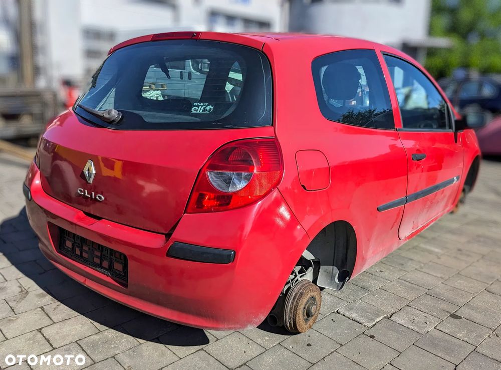 Renault Clio III 1.5 DCI 2008 dv727 - 8