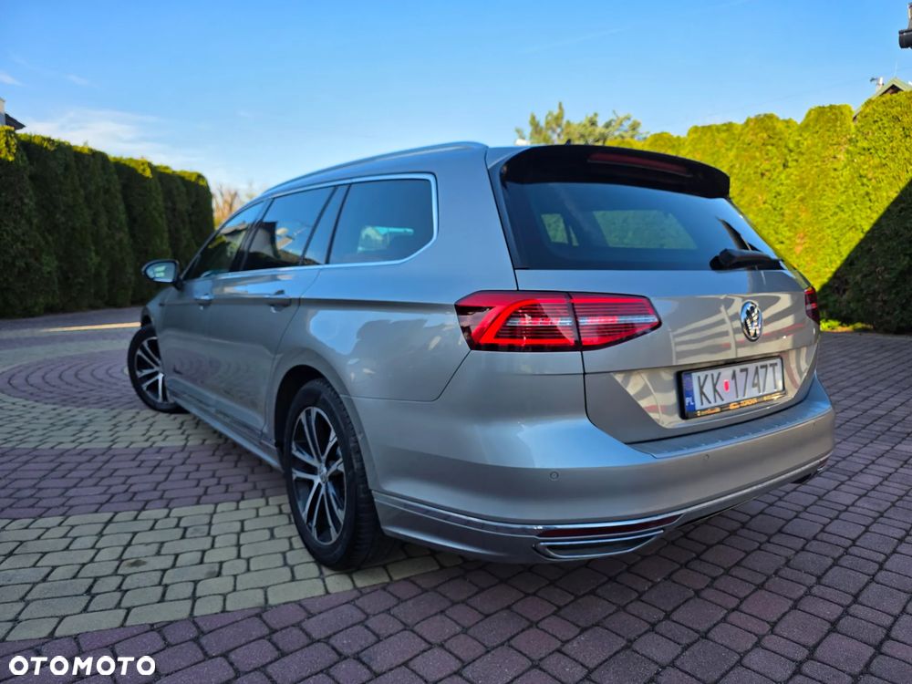 Volkswagen Passat - 20