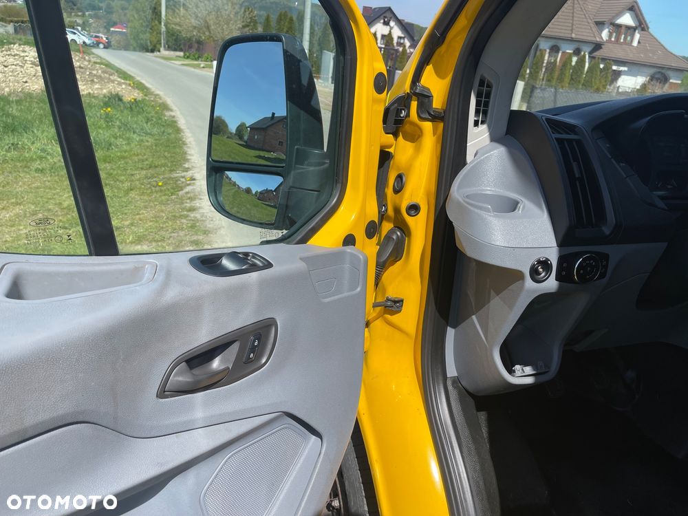 Ford Transit - 20