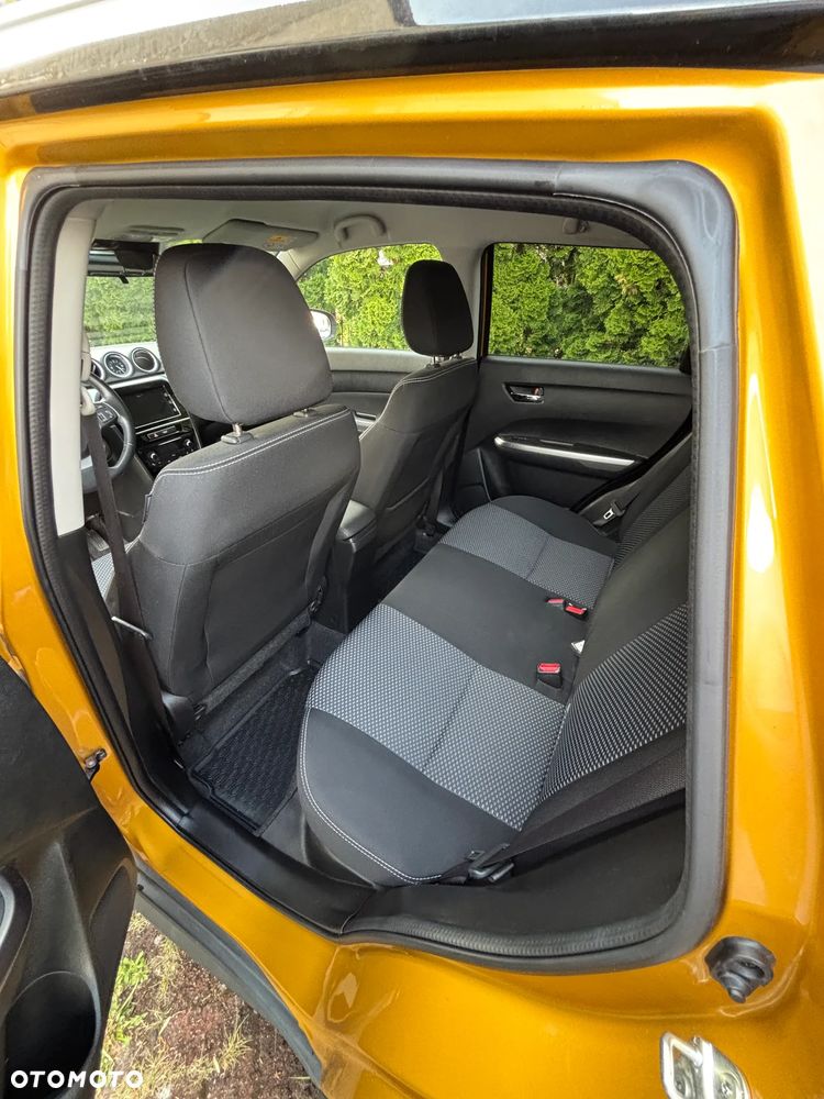 Suzuki Vitara 1.4 Boosterjet SHVS Premium 2WD - 17