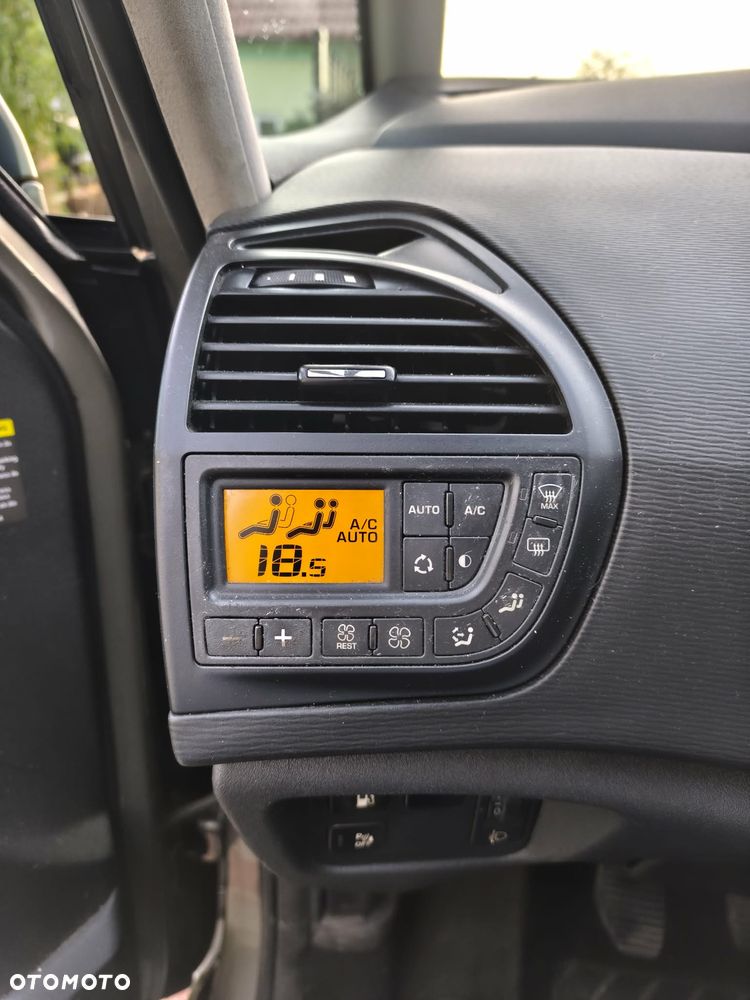 Citroën C4 Picasso - 6