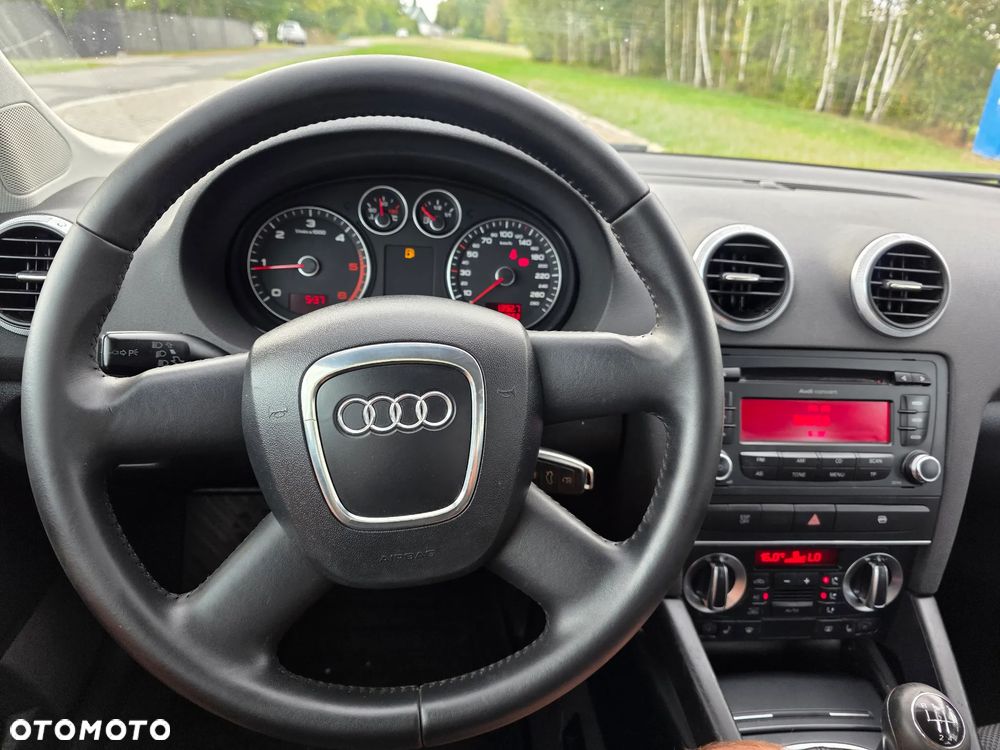 Audi A3 Sportback 1.6 TDI DPF Ambition - 11