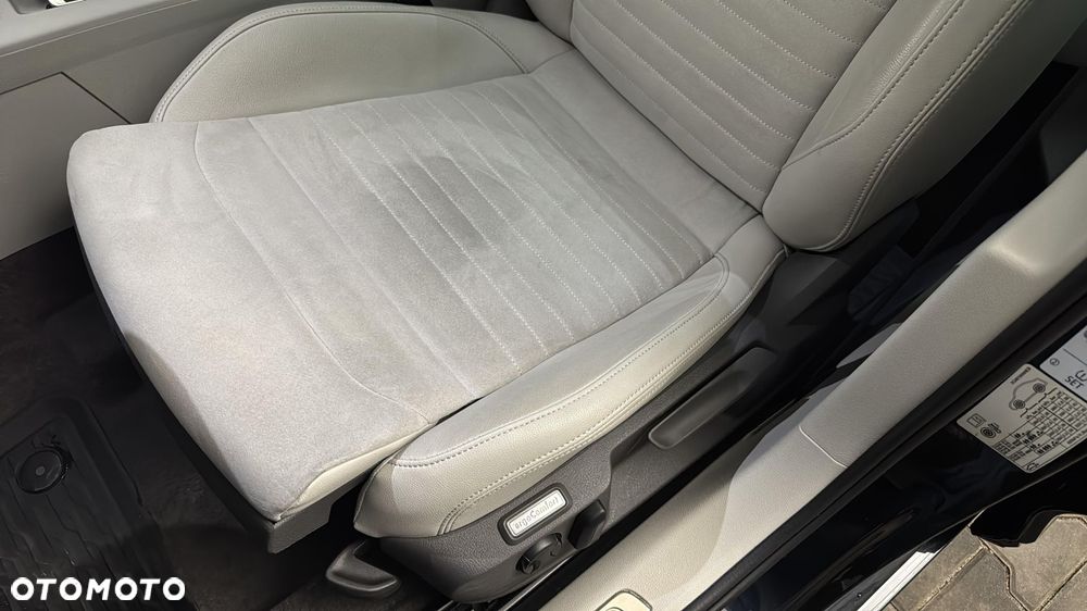 Volkswagen Passat 2.0 TDI EVO Elegance DSG - 13