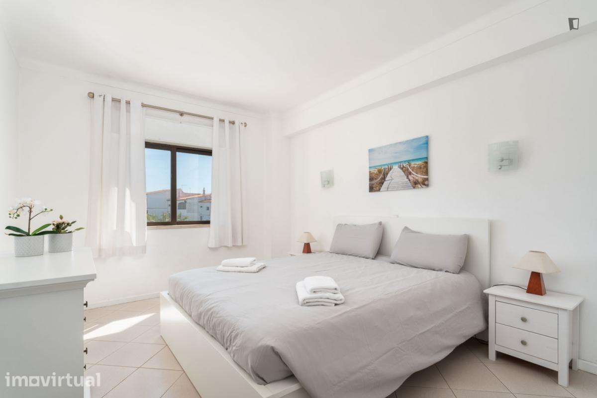 Apartamento com 2 quartos - localizado em Lagoa - Grande imagem: 2/45