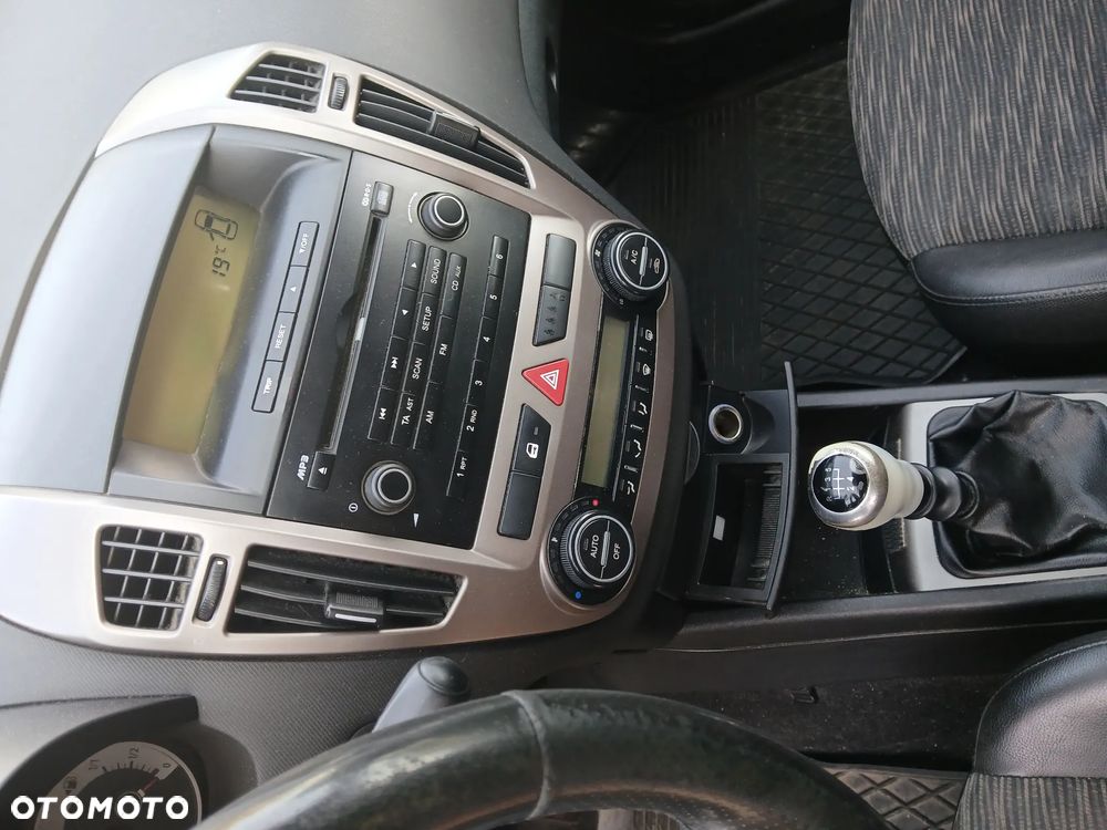 KIA CEED II 2 8Q 07R  fotel fotele kanapa deska kokpit podsufitka boczek boczki klamka podłokietnik - 5