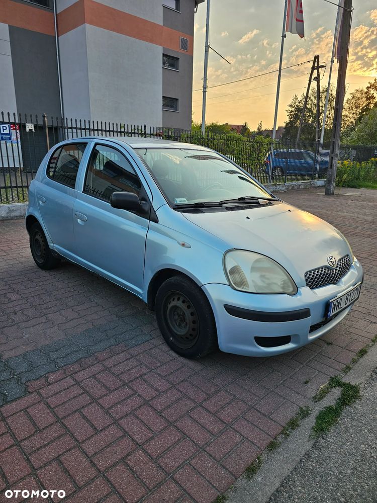 Toyota Yaris 1.0 Base - 8