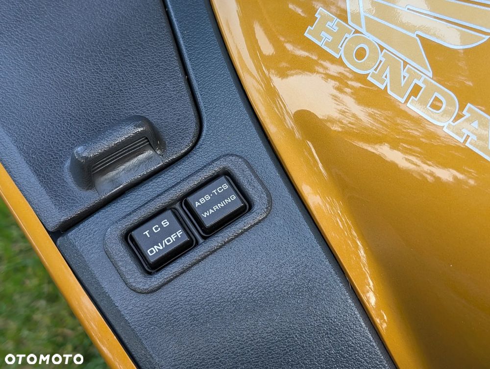 Honda ST - 25
