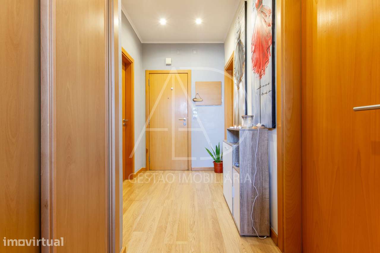 Apartamento T2 bem localizado em Baixa da banheira - Grande imagem: 3/18