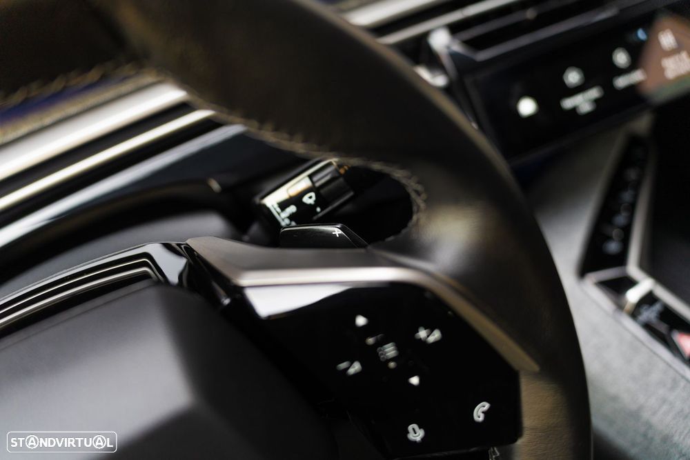 Peugeot 3008 1.2 Hybrid Allure e-DCS6 - 23