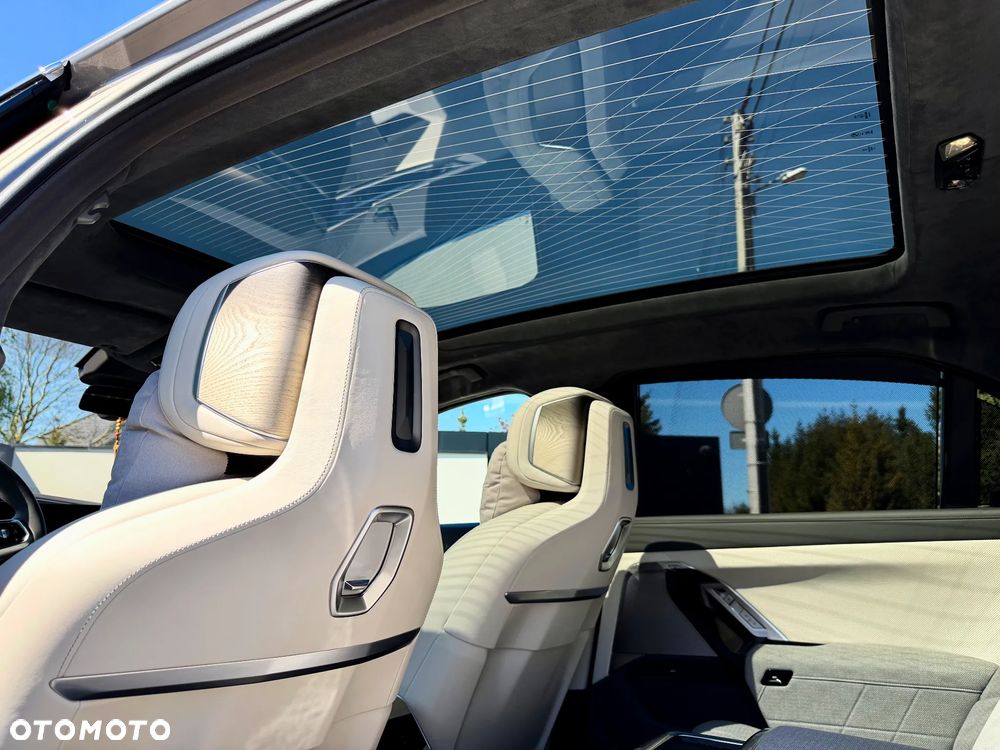 BMW Seria 7 M760e PHEV xDrive sport - 20