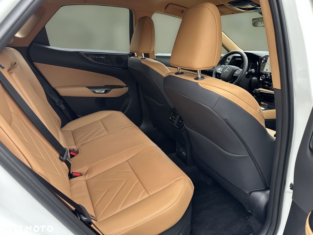Lexus NX 350h Prestige AWD - 19