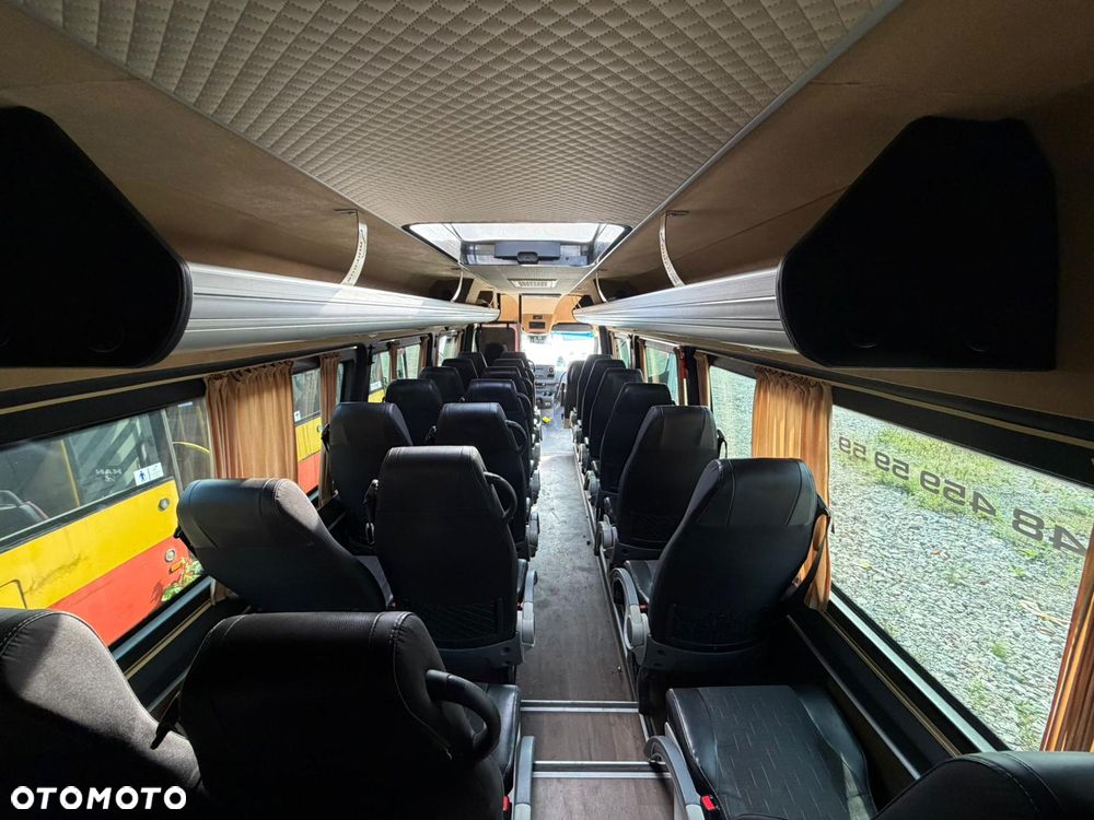 Mercedes-Benz Sprinter 519 - 18