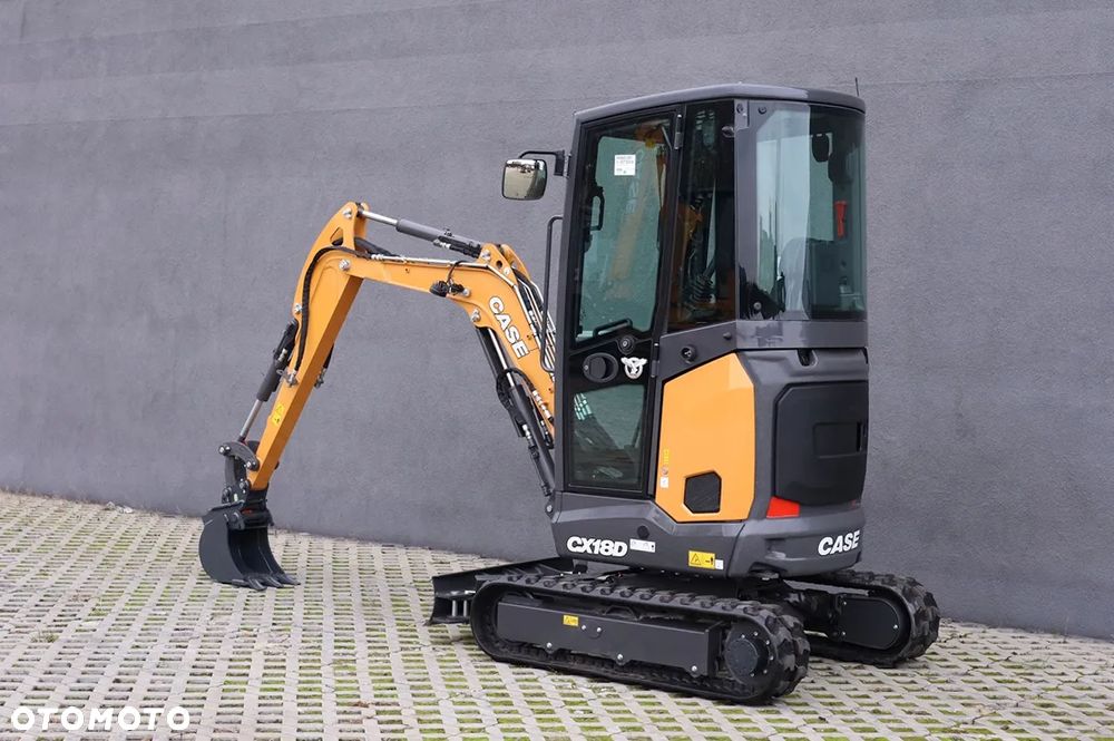 Case CX18D nowa nieużywana od autoryzowanego dealera - 3