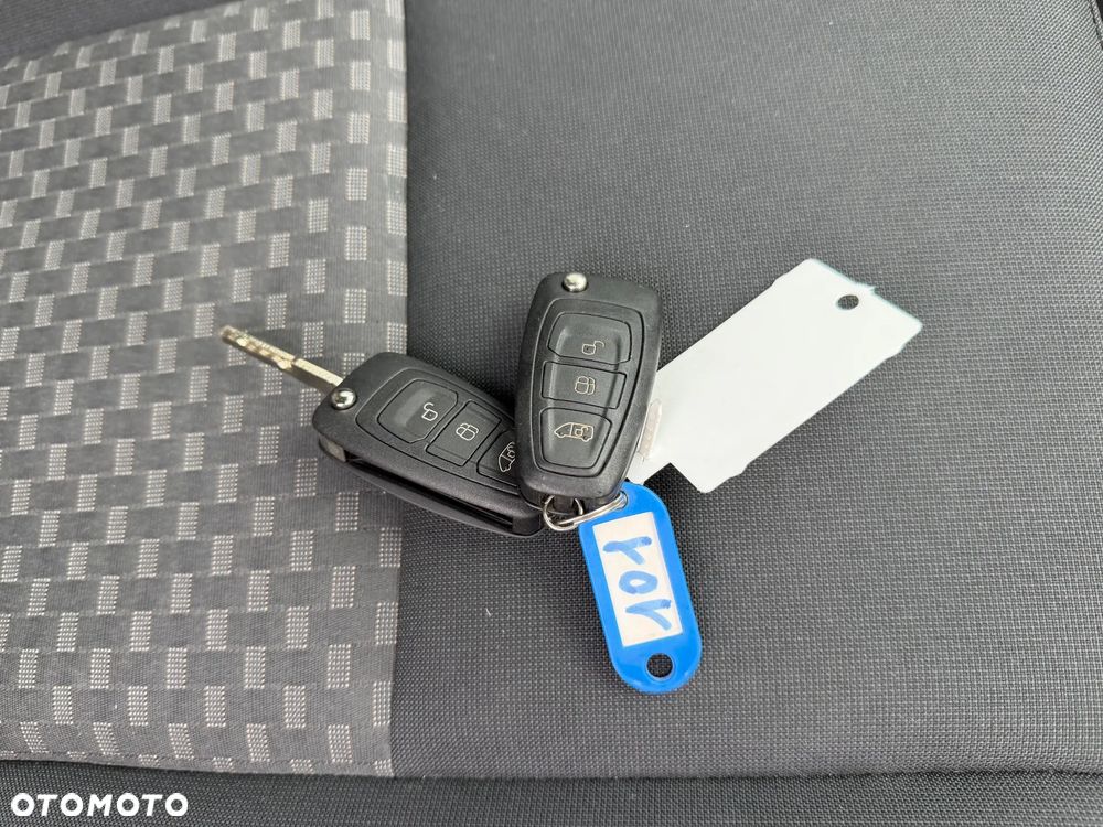 Ford TRANSIT CUSTOM - 24