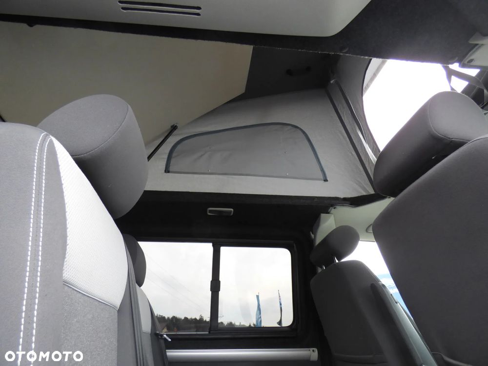 Volkswagen MULTIVAN - 30