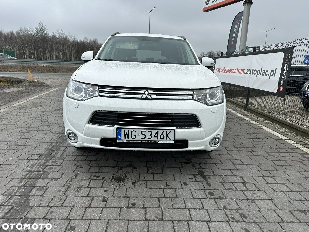 Mitsubishi Outlander - 3