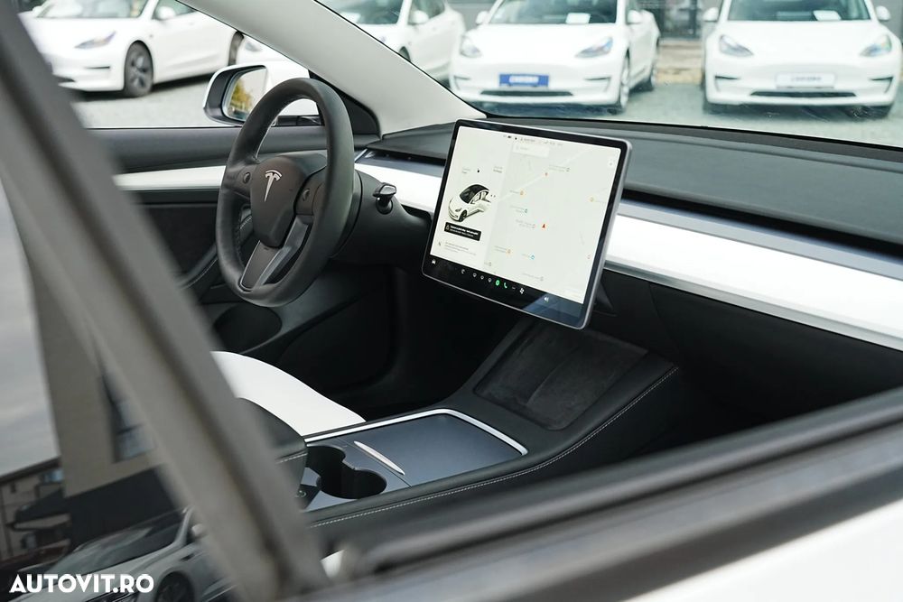 Tesla Model 3 Standard Reichweite Plus Hinterradantrieb - 17