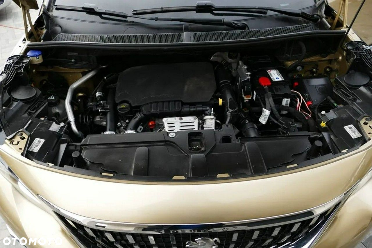 Peugeot 3008 1.2 PureTech Allure S&S - 32