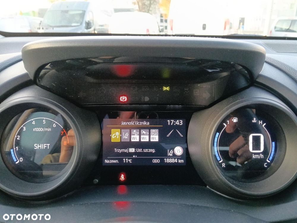 Toyota Yaris - 18