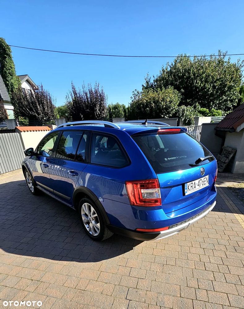 Skoda Octavia Scout 2.0 TDI 4x4 DSG - 7