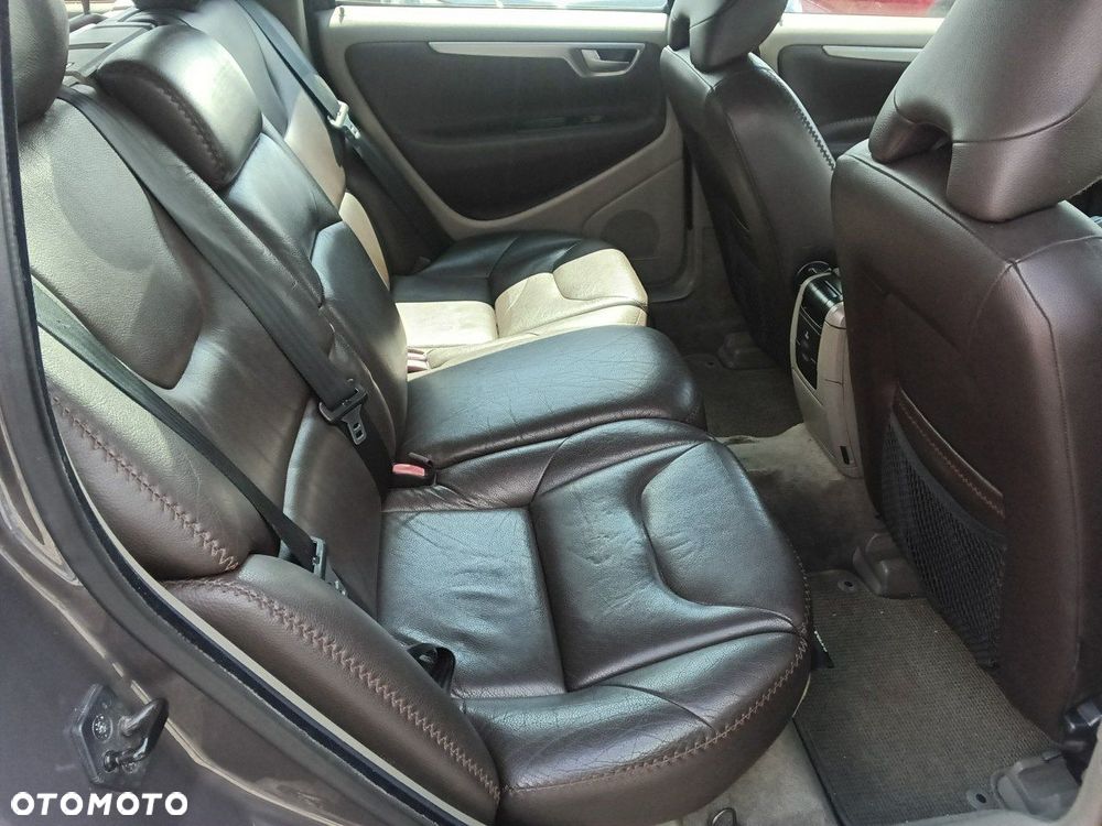Volvo XC 70 - 13