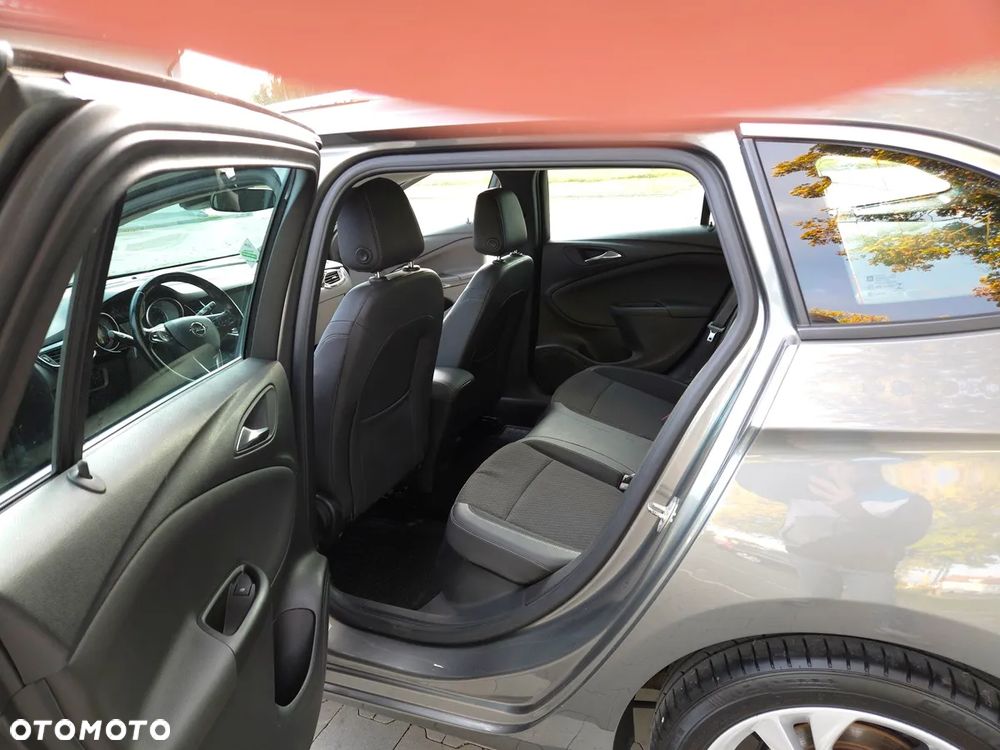 Opel Astra 1.6 CDTI DPF ecoFLEX TourerStart/Stop Exklusiv - 24