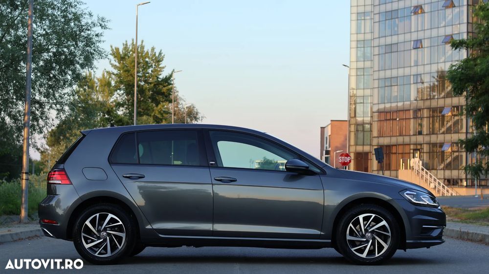 Volkswagen Golf 1.5 TSI ACT DSG Sound - 30